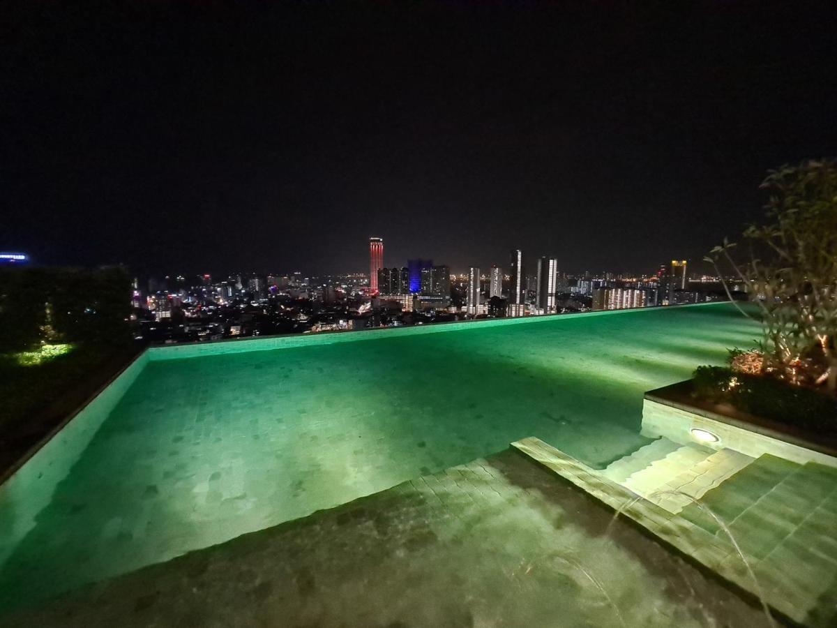 Beacon Executive Suite - Skypool Penang View George Town  Kültér fotó